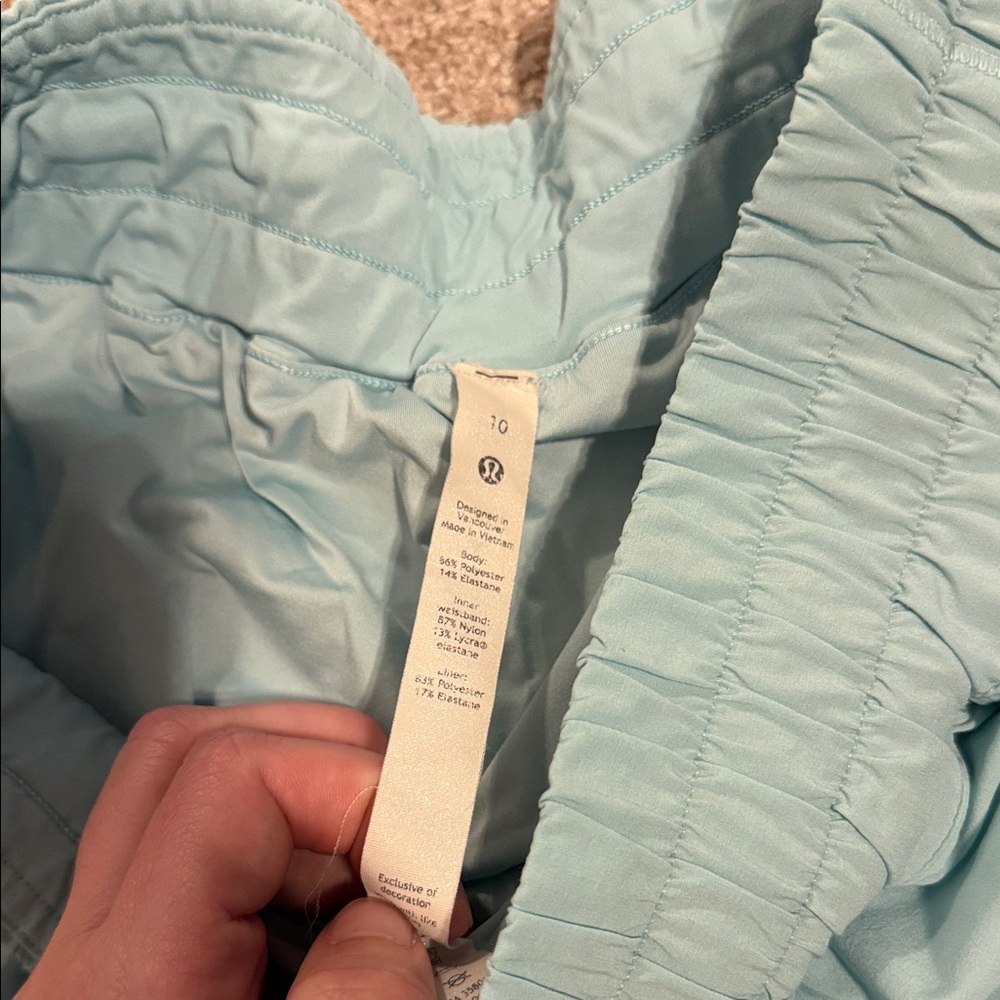 Lululemon Track That 3inch - Picture 2 of 3